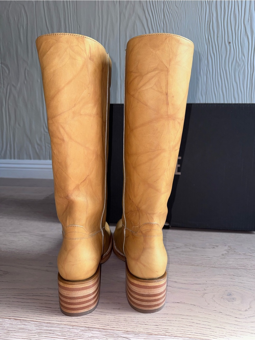 NEW FRYE Campus 14L Boots in Banana Sz: 10 Genuine Leather Tall Boots - Picture 9 of 15
